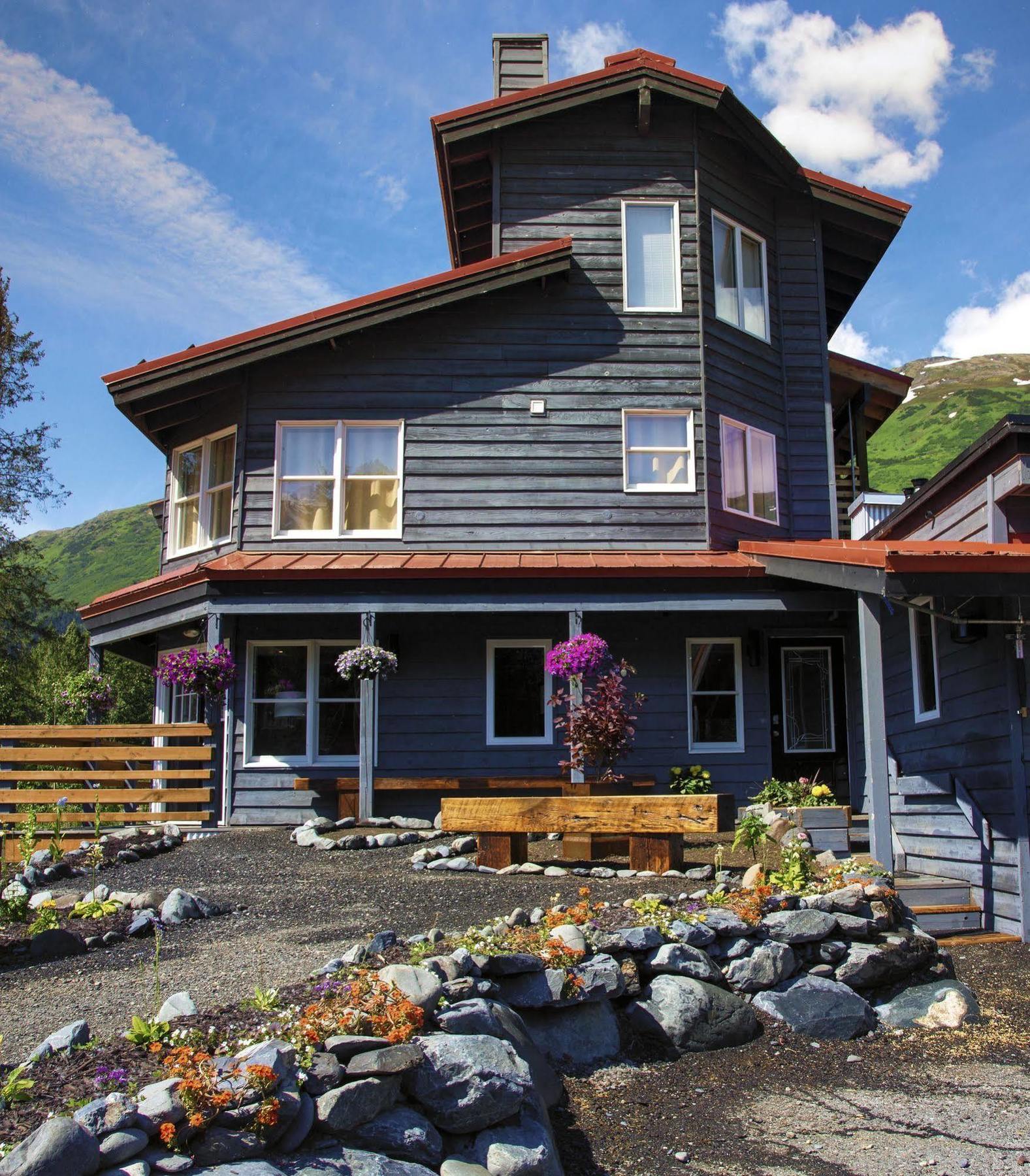 Ski Inn Girdwood Exterior photo
